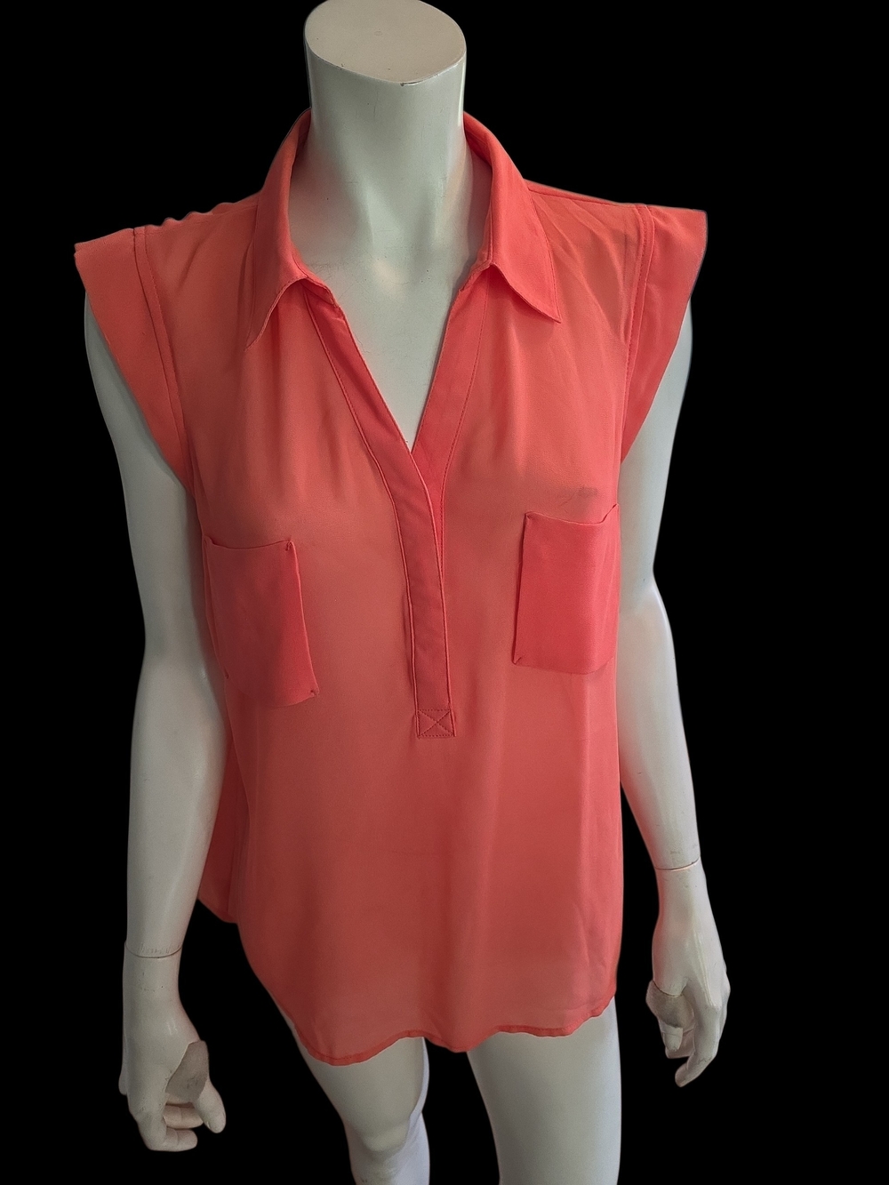 Romeo & Juliet Couture Coral Sleeveless V-Neck Pocket Blouse